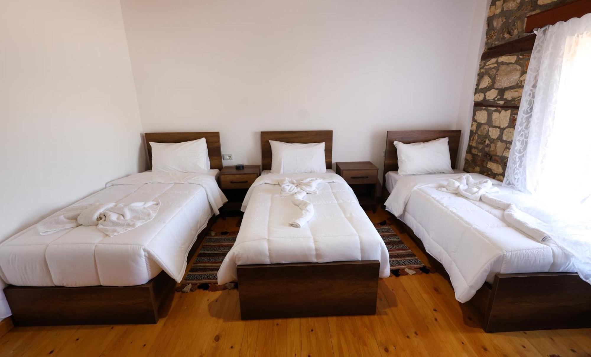 Villa Shpiragu Village Experience Berat Exterior photo