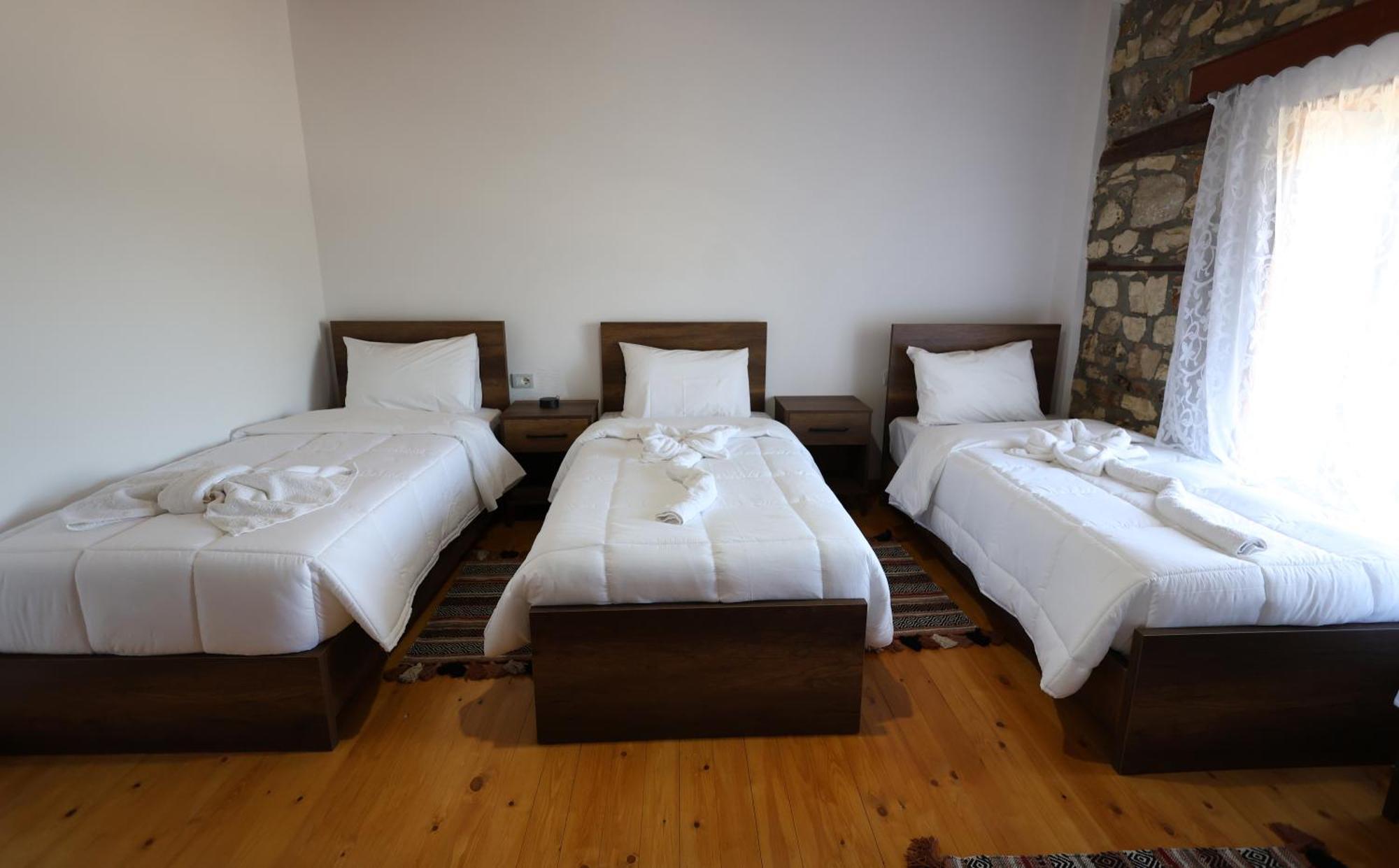 Villa Shpiragu Village Experience Berat Exterior photo
